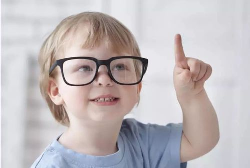 孩子近视成普遍情况,原因不全是电子产品,还有这3点也不容忽视