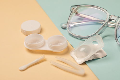 隐形眼镜盒护眼爱眼日近视眼摄影图 摄影